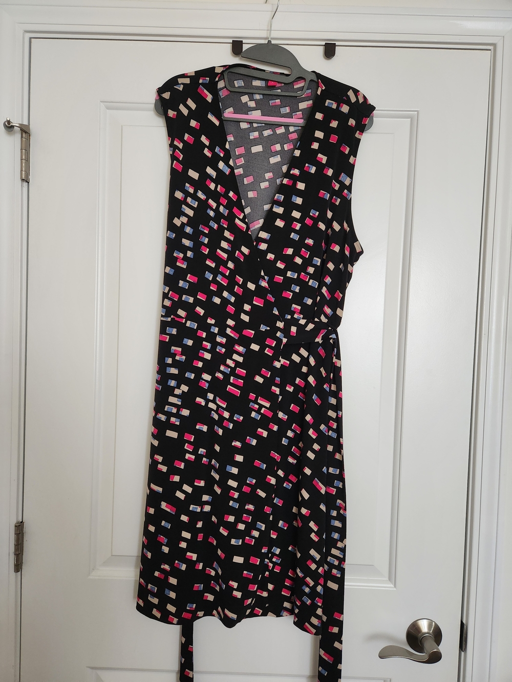 Vince Camuto Black Sleeveless Wrap Dress with Pink, Cream & Blue Geo Print